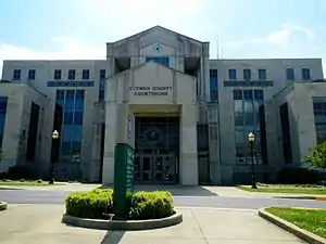 Etowah County courthouse in Gadsden