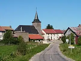 The church and surroundings in Moirey