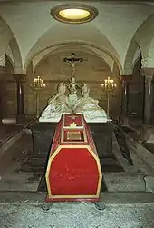 Prince August and his wife, Princess Clémentine of Orléans, are buried in a double sarcophagus, the remains of their youngest son, Tsar Ferdinand of Bulgaria, were placed at their feet.