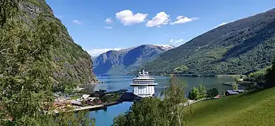 P&O MV Britannia docked in Flåm