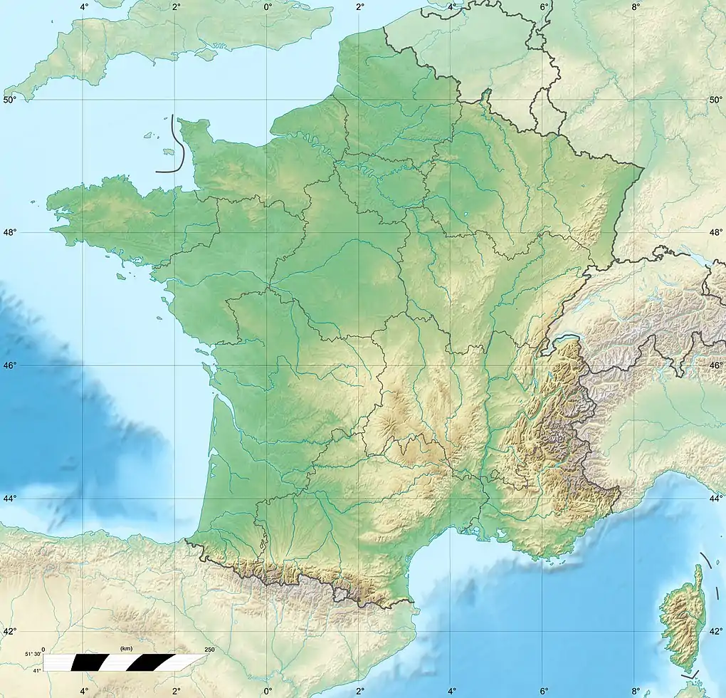 Palace of Tau is located in France