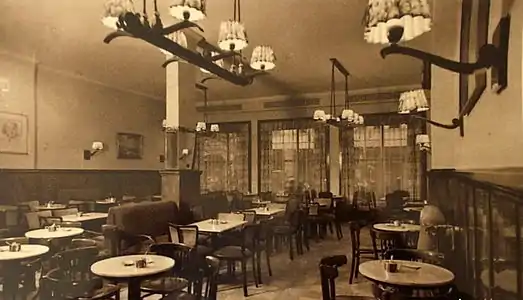 Coffee shop at Nr.33 in the 1940s