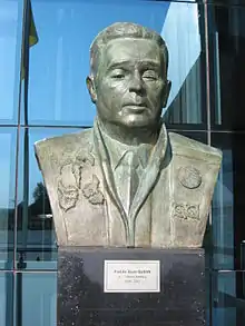 Memorial Bust Enver Duran, Rector 2004-2012