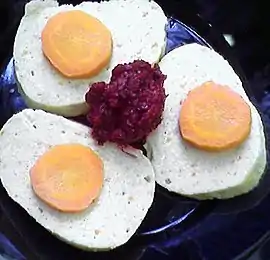 Gefilte fish with red chrain