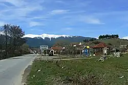 Road sign in Gorno Dragslishte