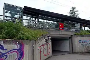 Elevated island platform with shelter