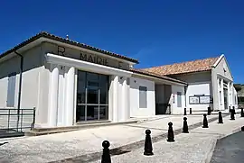 The town hall in Grézillac