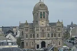 The church of Saint-Paul seen from the upper town