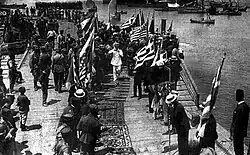 Greek and American troops landing at Bandirma (Panormos).