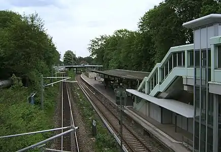 Platforms of Wandsbeker Chaussee S-Bahn station