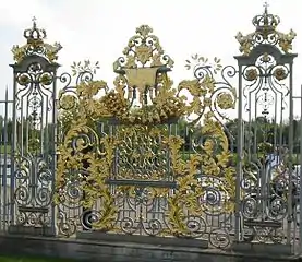 Hampton Court Palace, screen