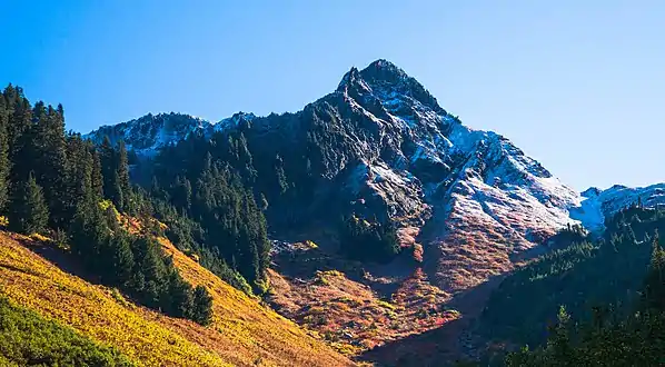 One of the northern Hidden Lake Peaks