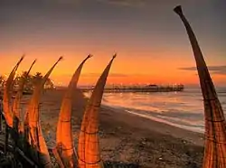 Muelle de HuanchacoIt shows the typical and ancient caballitos de totora