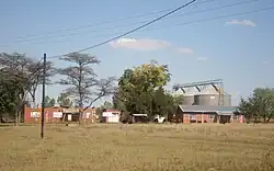 Houses and grain silo in Alma