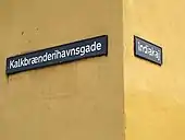 Indiakaj-Kalkbraenderihavnsgade Street signs - August 2012