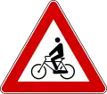 Bicycle crossing ahead