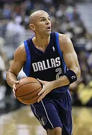 Jason Kidd holding the ball