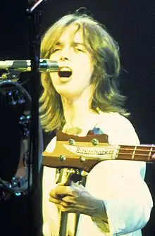 Jimmy McCulloch - Wings - 1976.jpg