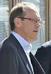 Jorma Ollila  M.Sc. (Tech.), M.Pol.Sc., M.Sc. (Econ.)  CEO of Nokia, Chairman of Royal Dutch Shell