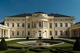 The main entrance and the front courtyard with the garden