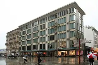 Blau-Gold-Haus [de], 1952