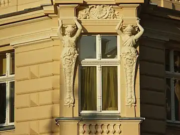 Caryatids on the corner