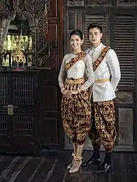 Image 1Khmer couple in traditional clothing (from Culture of Cambodia)