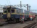 Two JR-West KiHa 52 cars in original JNR two-tone liveries in September 2008