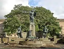 Monument to the King's Regiment, by Goscombe John(1905; Grade II)