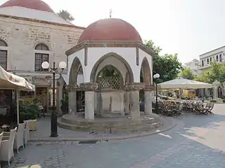 View of the fountain.