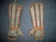 Han kote (gauntlets).