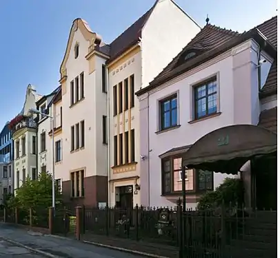 Nr.21 (right) and 19 (left)