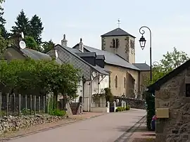 The church and surroundings in La Celle-en-Morvan