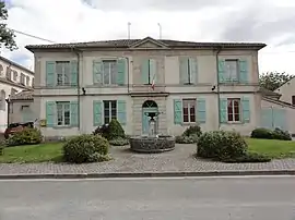 The town hall in Lavallée