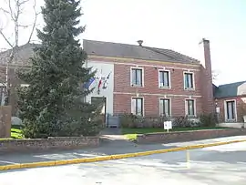 The town hall in Le Mesnil-Théribus