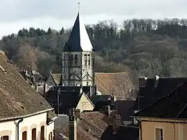 Longy-au-Perche, looking towards the tower of the church of Saint Martin from the west