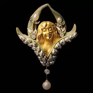 Flora brooch by Aucoc (c. 1900)