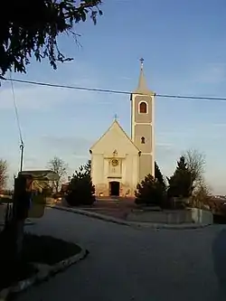 Lovrečka Varoš - Church