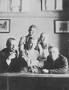 Lindgren bottom right in 1896