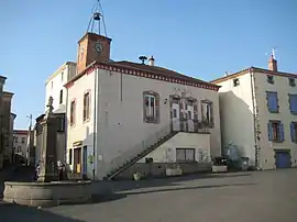 The town hall in Beaulieu