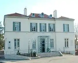 The town hall in Grézieu-la-Varenne