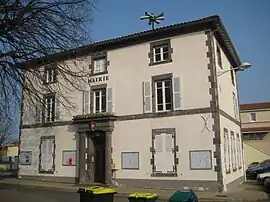 The town hall in Lussat