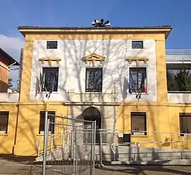 The town hall of Cailloux-sur-Fontaines