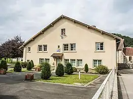 The town hall in Cour-Saint-Maurice