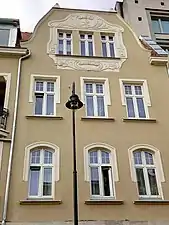 Gable top with Art Nouveau motifs