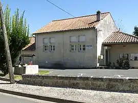 The town hall in Marignac