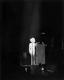 Monroe sings to Kennedy during Madison Square Garden event