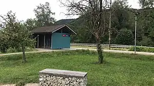 Covered shelter on side platform