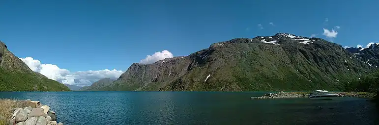 Panoramic view over Gjende lake near Memurubu