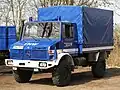 Unimog 437 (U 4000) based crew lorry MLW 2 of the THW